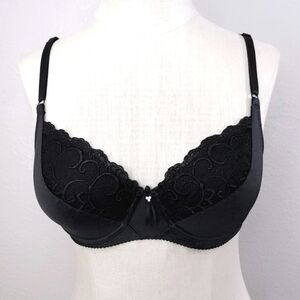 WACOAL Embroidered Lace & Satin Bra 34B